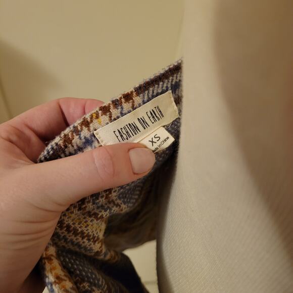 Fashion on Earth XS Plaid Tweed Mini Skirt Dark Academia Zip Front Pockets - Picture 7 of 7